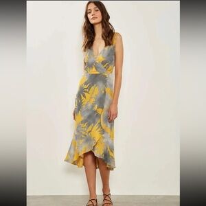 MINT VELVET Clementine Ruffle Wrap Dress
 size US 14 UK 18